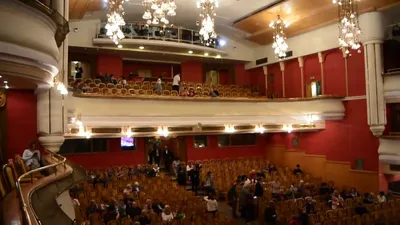Театр новая опера зала фото