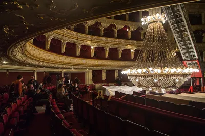 Люстра Одесской оперы засияла, как новая (фоторепортаж) | Новости Одессы