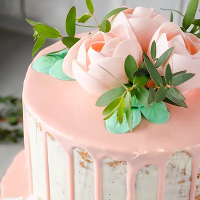 Свадебный торт без мастики с шоколадными подтеками и цветами – купить за 2  300 ₽ | Кондитерская студия LU TI SÙ торты на заказ