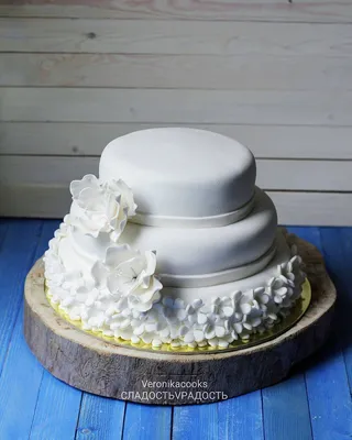 Свадебный торт с мастикой на заказ в Спб с доставкой курьером