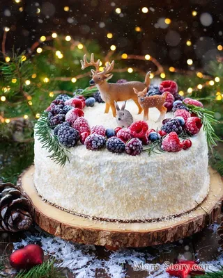 ᴠɪᴄᴛᴏʀɪᴀ 🍒 on Instagram: “White Christmas Cake☃️Новый рецепт на сайте- Торт  Белое Рождество🌟❄️❄️❄… | Sobremesas natalinas, Bolo de natal decorado,  Ideias de bolos