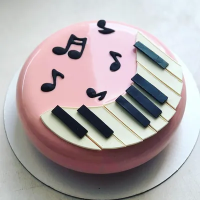 Nenhuma descrição de foto disponível. | Music cakes, Themed cakes, Funny  birthday cakes