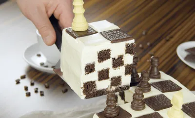 Эффектный бисквитный торт \"Шахматная доска\"