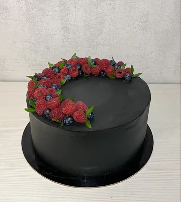Торт «Черный с ягодами» | В шоколаде | Торты на заказ в Минске