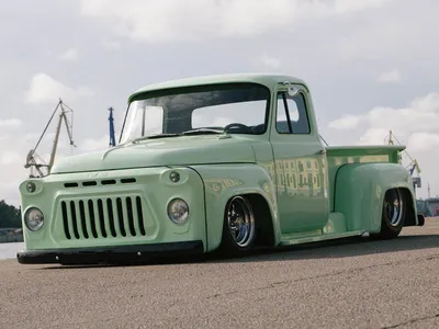 Jekhmel on Twitter: \"#classictrucks #zil #soviettrucks #Зил130 #zil130  #пикап #pickup #HotRod #ХотРод #Тюнинг #Tuning Имеющее схожесть с пикапом  Ford F-100 советские грузовики ЗиЛ-130 и ГАЗ-52/53 все чаще становятся  объектами перевоплощения тюнеров ...