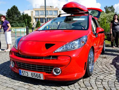 File:Peugeot 207 RC - 001 - Flickr - robad0b.jpg - Wikimedia Commons