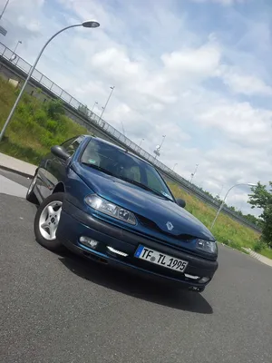 Auto Renault Laguna 1,8 RT - pagenstecher.de - Deine Automeile im Netz