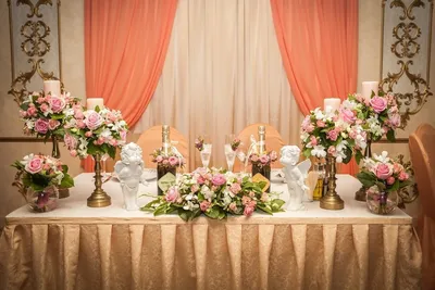 Оформление свадебного стола цветами от студии флористики «Фреш», стоимость  оформления стола цветами на свадьбу в Москве