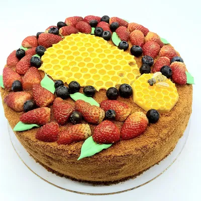 Медовый торт с фруктами - 73 photo