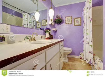 Симпатичная фиолетовая тематическая ванная комната Стоковое Фото -  изображение насчитывающей ñ ñ‚ñ€oñ , ñˆðºð°ñ„ñ‹: 55484586
