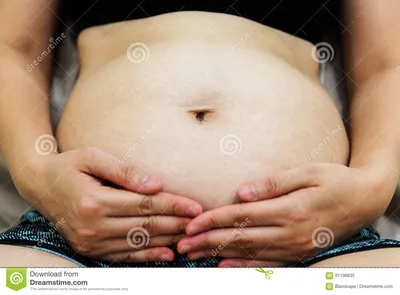 Крупный план живота беременной 13 недель Стоковое Изображение - изображение  насчитывающей жизнь, месяцы: 91198635
