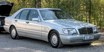 Файл:Mercedes-Benz W140 Classic Gala 2022 1X7A0311.jpg — Википедия