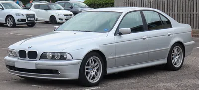 Файл:2003 BMW 520i ES SE Automatic 2.2 Front.jpg — Wikimedia Commons