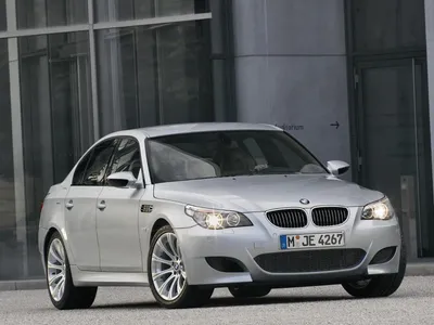 Oldie but goodie: BMW E60 M5 Tested by Tiff Needell