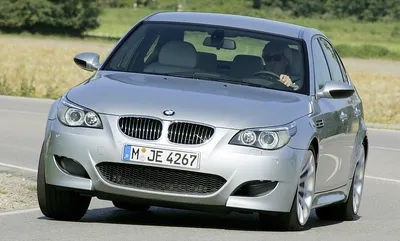 BMW M5 (E60): V10 (Motor); technische Daten \u0026 Kombi | autozeitung.de