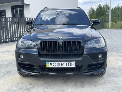 Решетка радиатора BMW X5 E70 ноздри (черный глянц + мат вставка) - в  Украине от компании M-Tuning.
