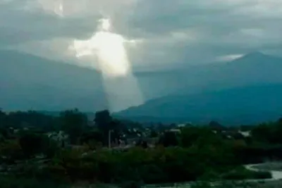 Господь близко». В небе над Аргентиной увидели фигуру Христа
