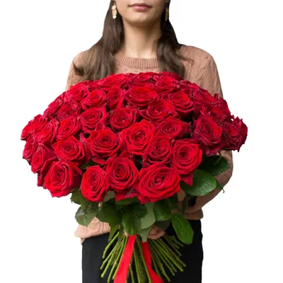 55 алых роз по цене 15925 ₽ - купить в RoseMarkt с доставкой по  Санкт-Петербургу