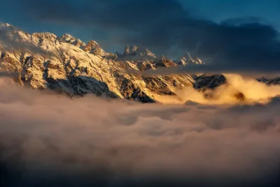 Снежные горы Северного Кавказа и маленькое озеро Стоковое Изображение -  изображение насчитывающей ð°, ð³oñ€ð°: 161605431