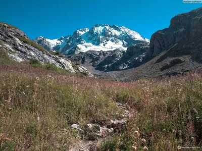 File:Caucasus, Ingushetia, Ингушские боевые и смотровые башни на закате, горы  Кавказа.jpg - Wikimedia Commons