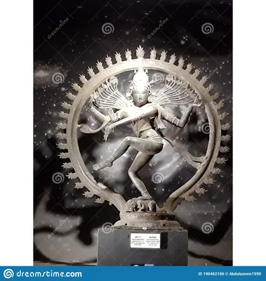 Статуя индуистского Natesa господа бога, также известного как Nataraja  Редакционное Фото - изображение насчитывающей смысль, танцулька: 190462106