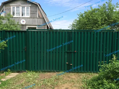 Забор из металлического евроштакетника с полимерным покрытием под ключ в  Москве по цене 1 950 руб. п/м