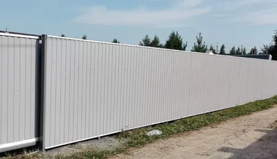 Белый забор из профнастила в Чехове под ключ от производителя