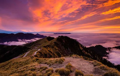 закат в горах Сванетии - стоковое фото 1898447 | Crushpixel
