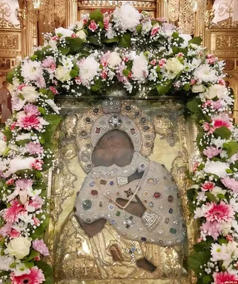 Купить старинную Ахтырская икона Божией Матери в антикварном магазине  Оранта в Москве артикул 286-19