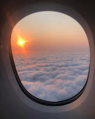 Небо из иллюминатора самолета - 45 фото