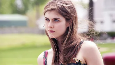 Alexandra Daddario | Александра даддарио, Косметические товары, Портреты  знаменитостей