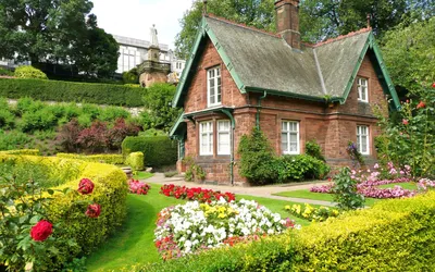 Красивый дом с садом - 70 фото