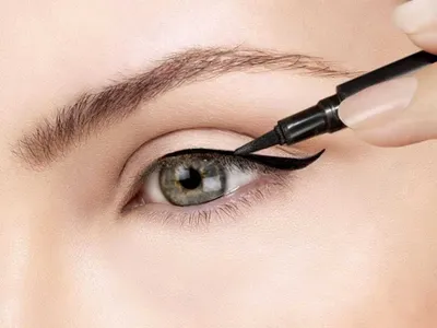 Как рисовать стрелки на глазах: пошаговая инструкция