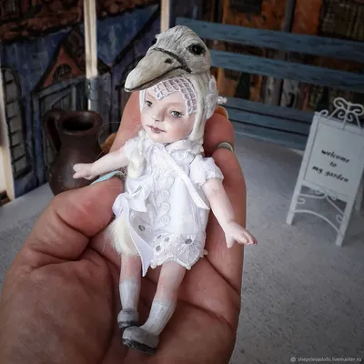 Карманная кукла из полимерной глины Белая Ворона Кукла-болтушка – заказать  на Ярмарке Мастеров – OZYVCRU | Куклы и пупсы, Белорецк