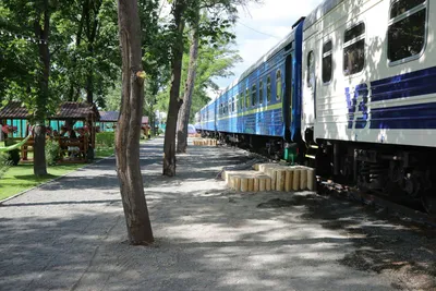 Железный городок в Ирпене: Для оставшихся без жилья жителей Ирпеня  обустроен городок из купейных вагонов, - \"Укрзализныця\". ФОТОрепортаж «  Фото | Мобильная версия | Цензор.НЕТ