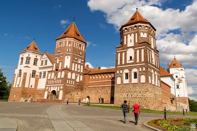 Мирский замок в Мире Беларуси: официальный сайт, цены, фото, где находится,  история, архитектура, легенды, советы, квест, ресторан, гостиница, время  работы