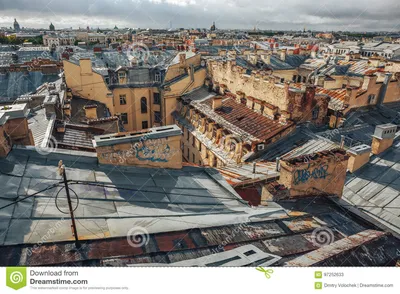 Крыши Санкт-Петербурга, линии горизонта, желтых домов, церков Стоковое  Изображение - изображение насчитывающей строя, святой: 97252633