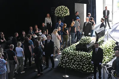 МИД осудил решение Лондона не приглашать россиян на похороны Елизаветы II —  РБК