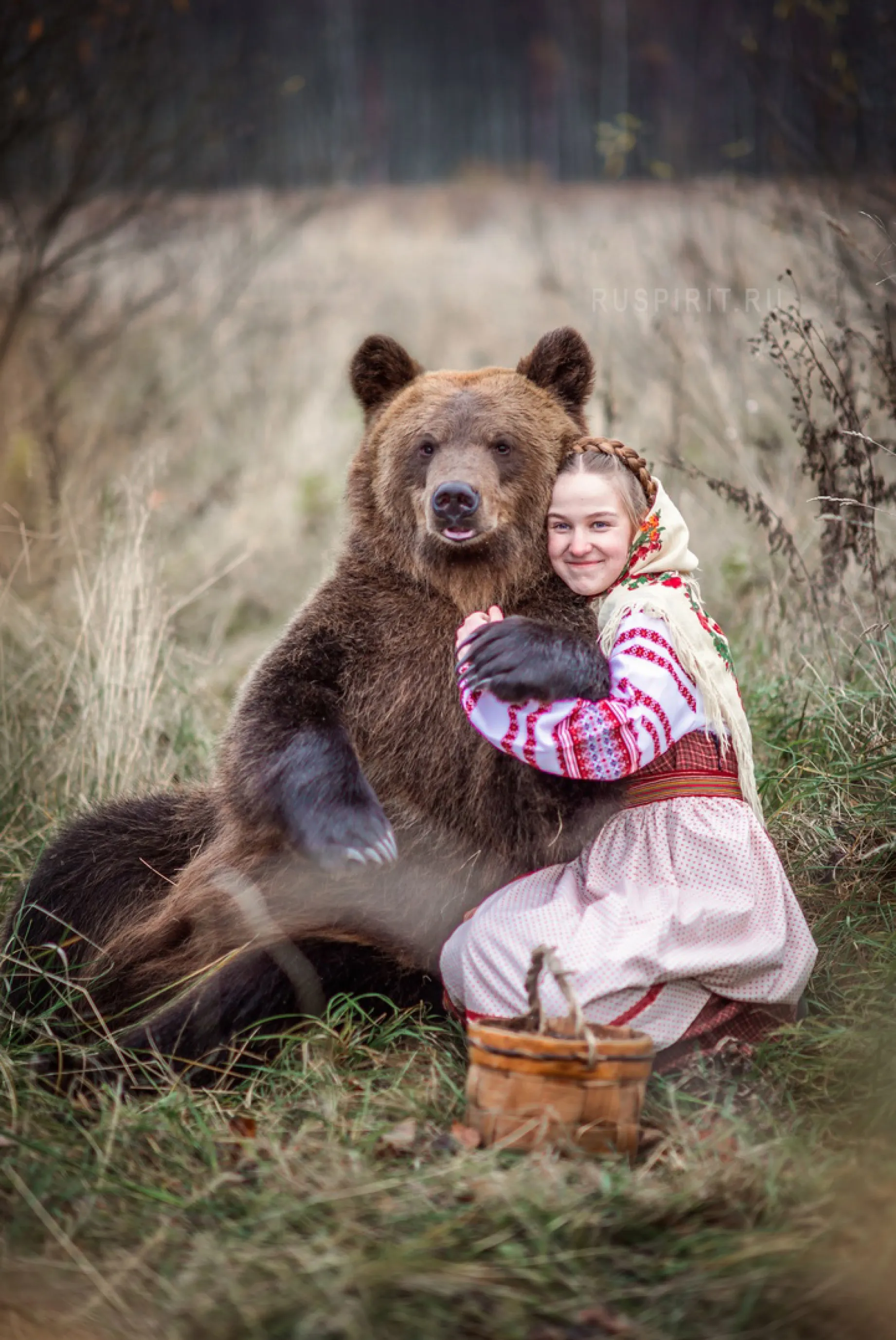 Фотосессия с медведем в лесу