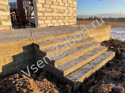 Строительство крыльца дома и террас , Заливка бетонных лестниц и ступенек  на даче в частном доме под ключ , цена от 3000 руб, в М.О.
