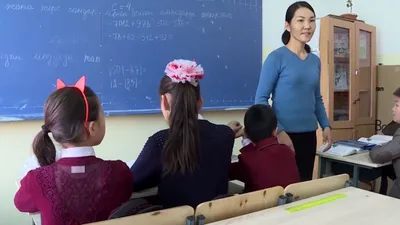 Должен ли учитель посадить ребёнка в очках за первую парту | Сельский  учитель | Пульс Mail.ru