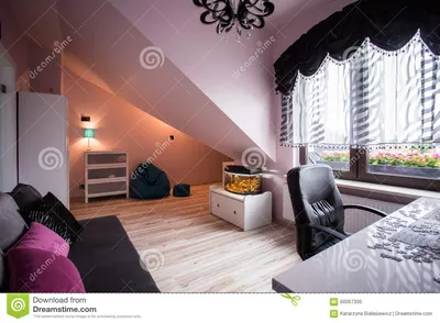 Уютная комната для подростка Стоковое Фото - изображение насчитывающей  одежда, шикарно: 60067330