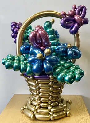 Цветы и букеты из воздушных шаров: Букет цветов в корзинке Хром из  воздушных шаров