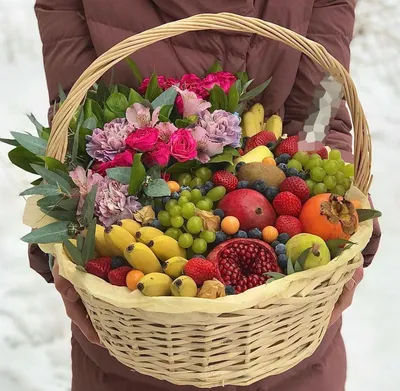 Фруктовая корзина с цветами купить в Азове - Заказать с доставкой недорого
