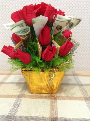 Букет цветов с деньгами - 72 фото
