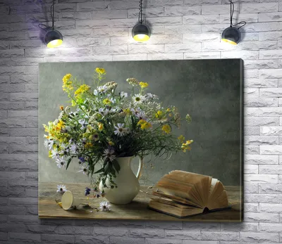 Картина \"Натюрморт: полевые цветы в вазе и книга \" | Интернет-магазин  картин \"АртФактор\"