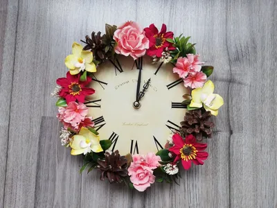Часы с цветами из полимерной глины #clay #deco #decoflower #clayflower  #цветыглина #интерьернаякомпозиция # цветы #букет #часыизглины | Clock,  Wall clock, Decor