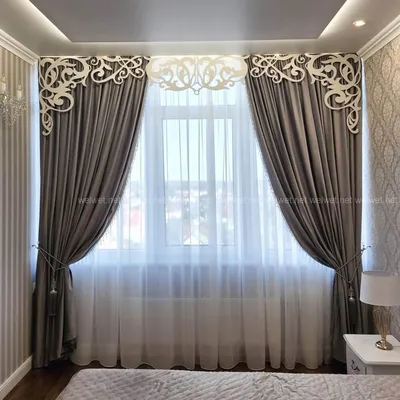 Классические шторы с ламбрекеном в гостиной, Москва, ул. Зорге - Belladone