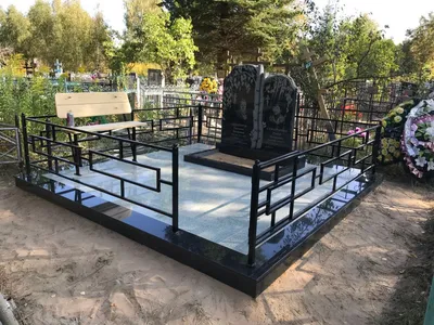 Ограда сварная на могилу на кладбище в Москве и Московской области, фото и  цена