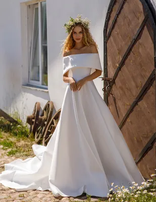 Облегающее свадебное платье с пышными рукавами купить в Москве